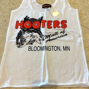 Hooter shirt brand new. Bloomington MN